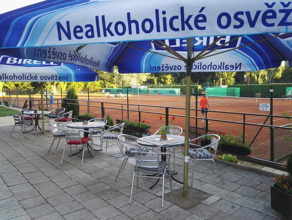 Penzion Tenis Podebrady Ngoại thất bức ảnh