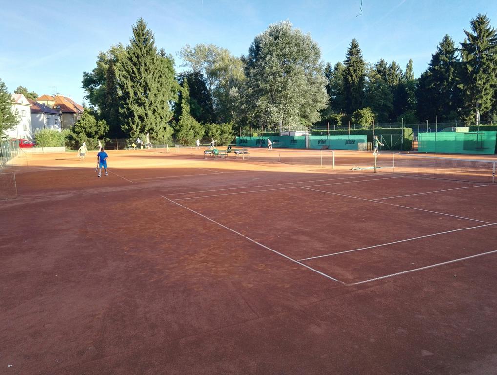 Penzion Tenis Podebrady Ngoại thất bức ảnh