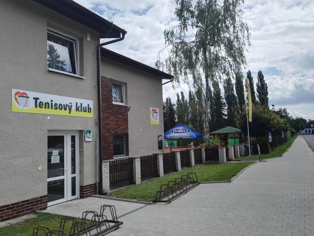 Penzion Tenis Podebrady Ngoại thất bức ảnh