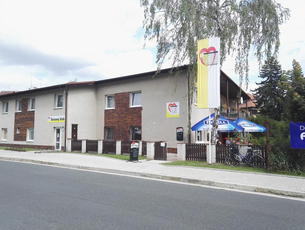 Penzion Tenis Podebrady Ngoại thất bức ảnh